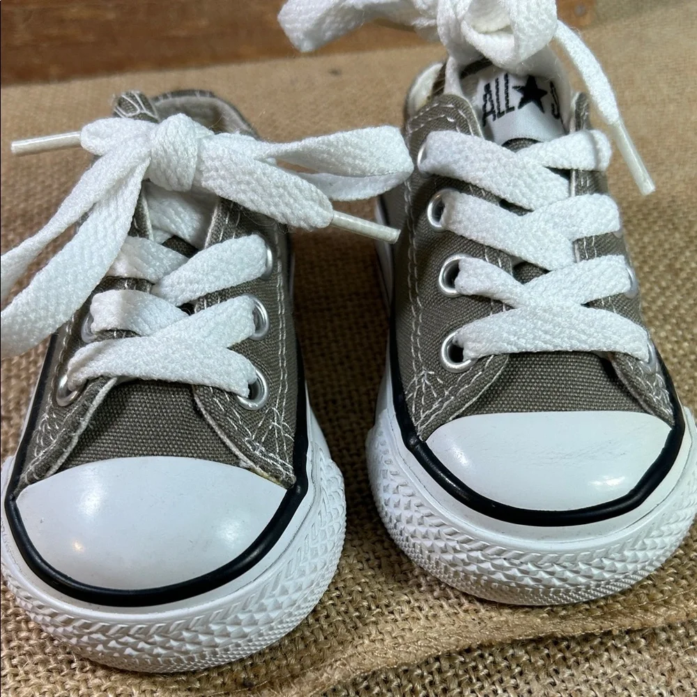 Converse All Star Sneakers in Gray and White